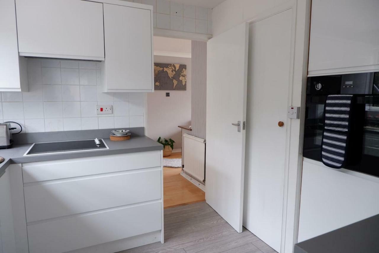 Idyllic 3-Bed House. 5-Min From Channel Tunnel Folkestone Exterior photo